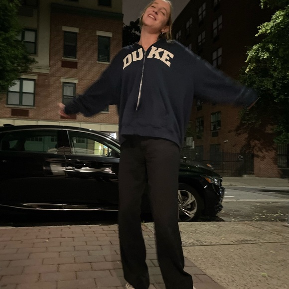 Meet your Posher, Caroline - Picture 1 of 1